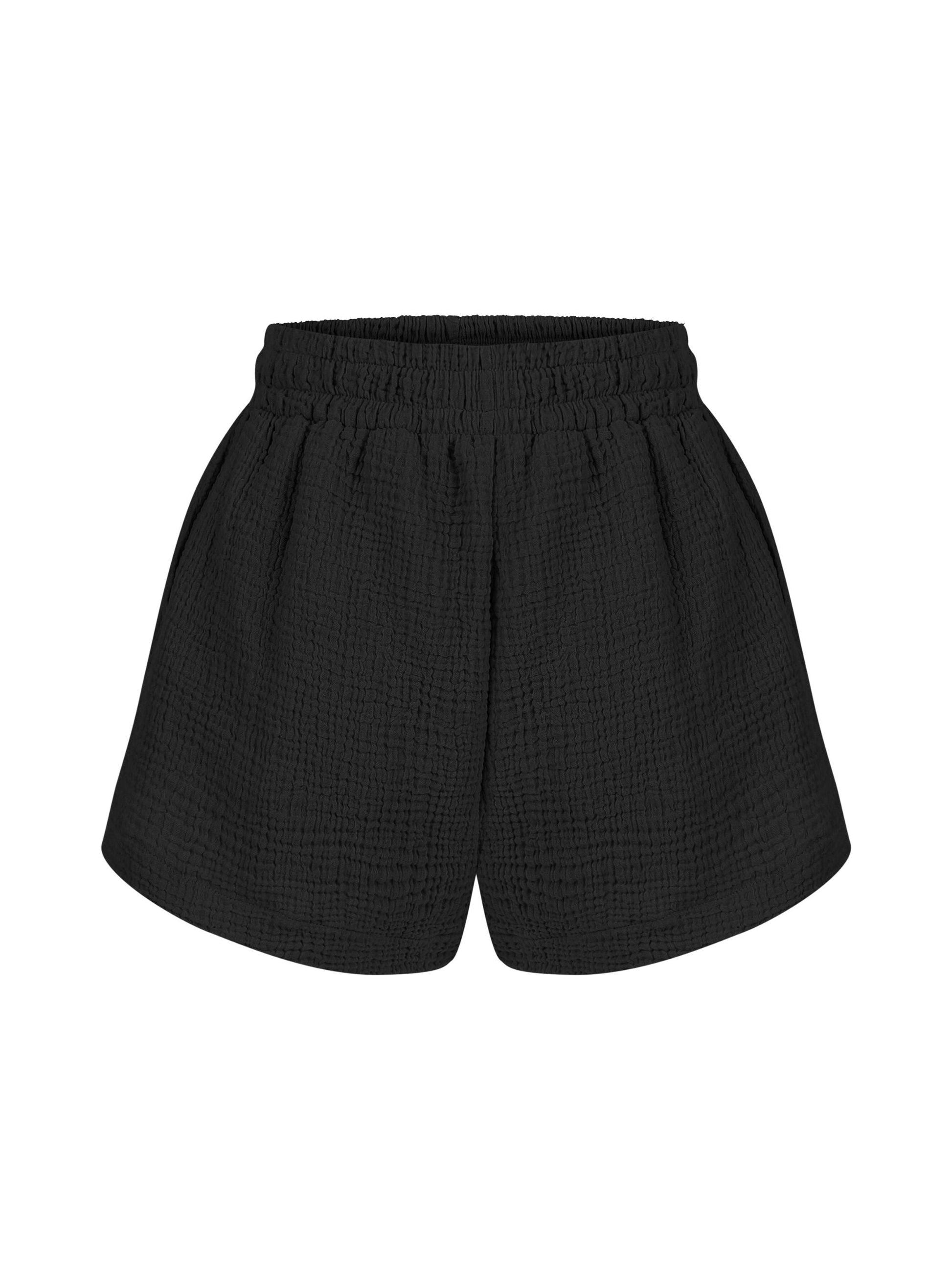 Effortless Echo shorts for a casual brunch or coffee date