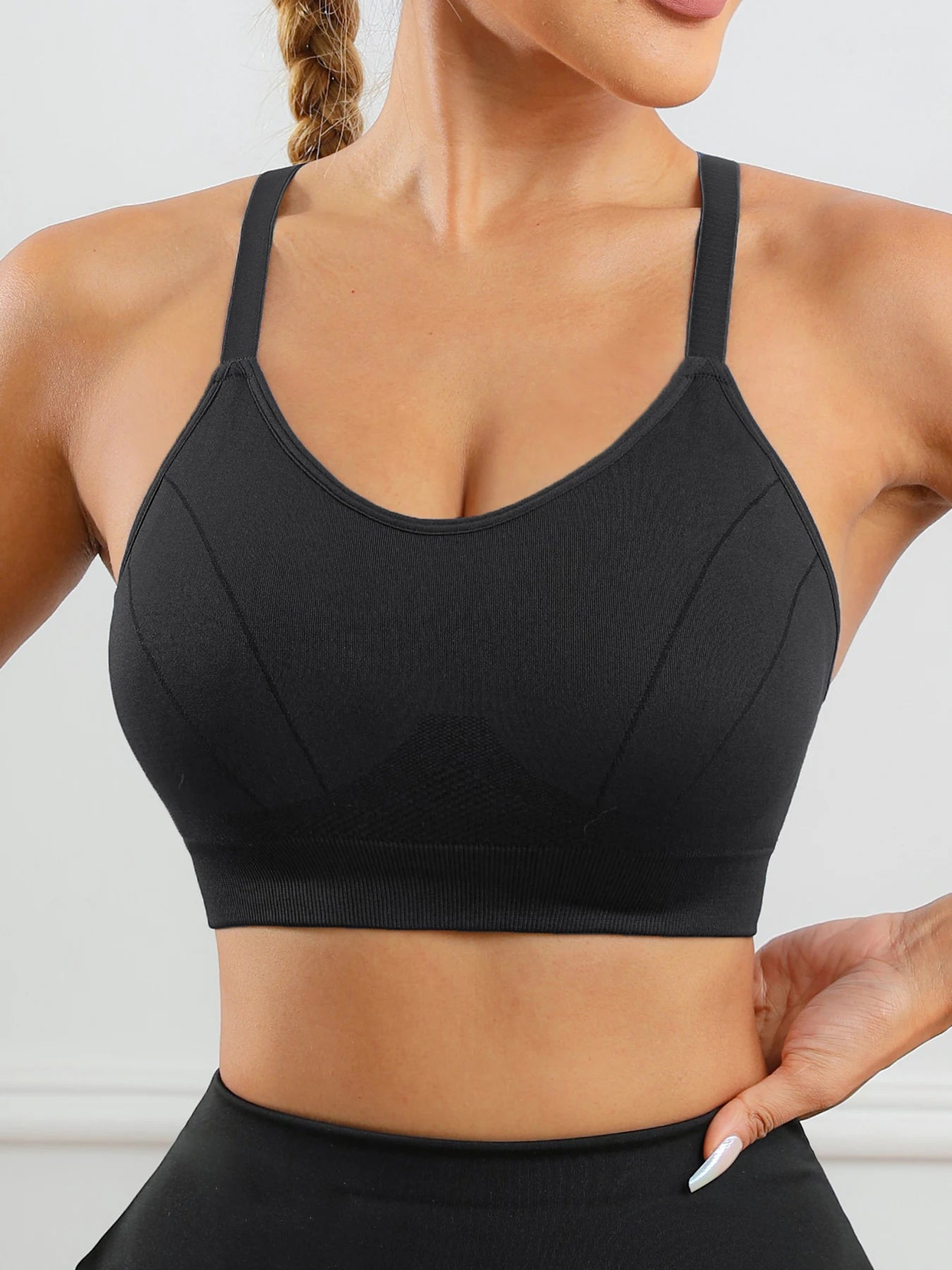 Athletic bra perfect for high-impact gym activities