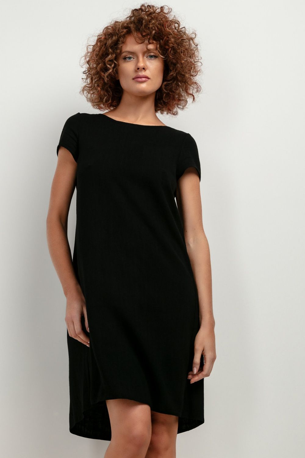 Tessita black linen wrap dress with v‑neck silhouette