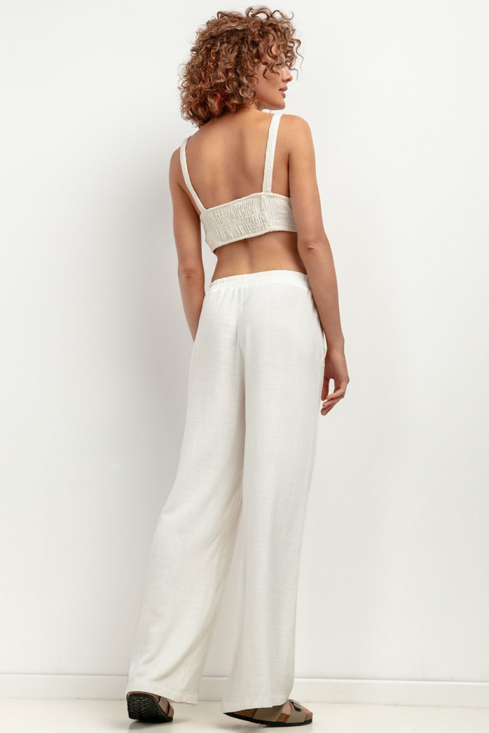 High-waisted linen Tessita pants in white,