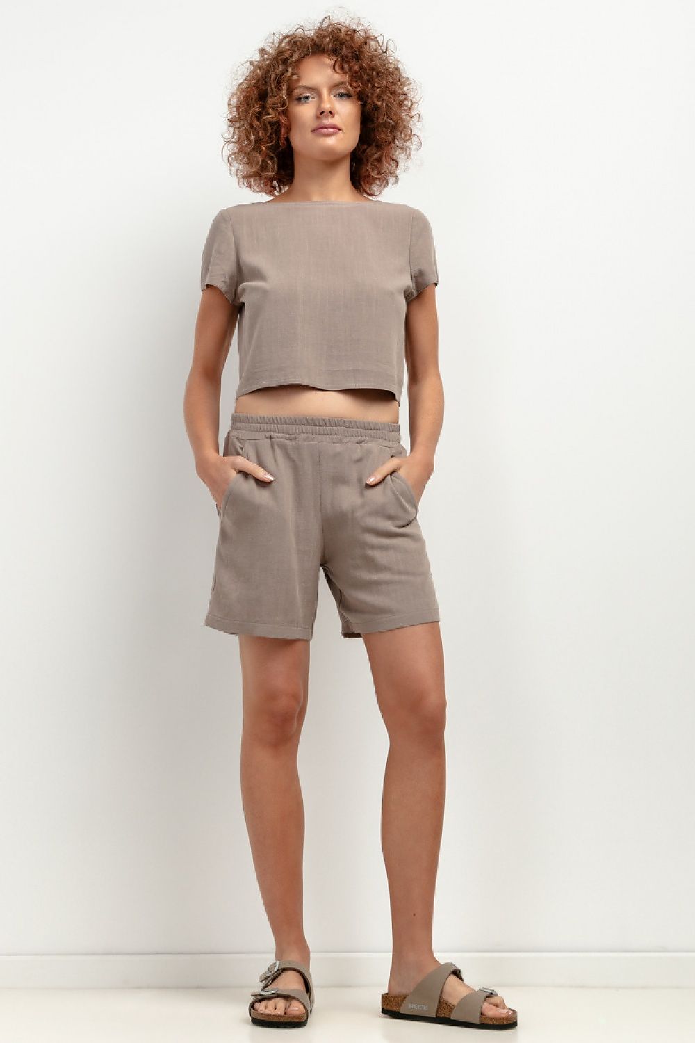 stylish and comfortable summer shorts made from linen blend