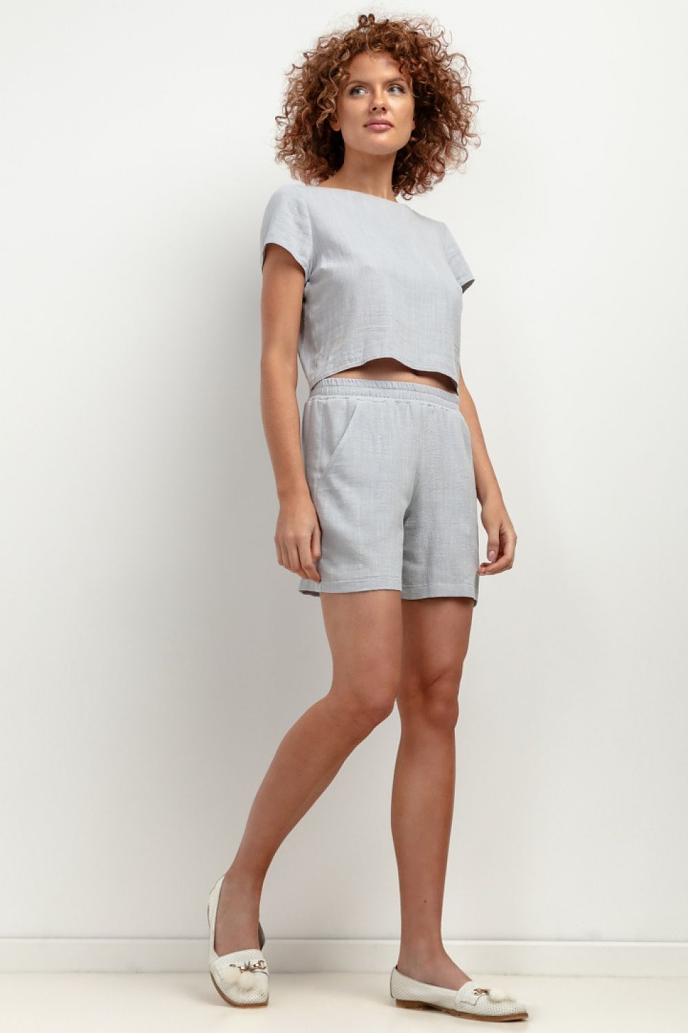 chic summer-ready linen shorts offering freedom of movement
