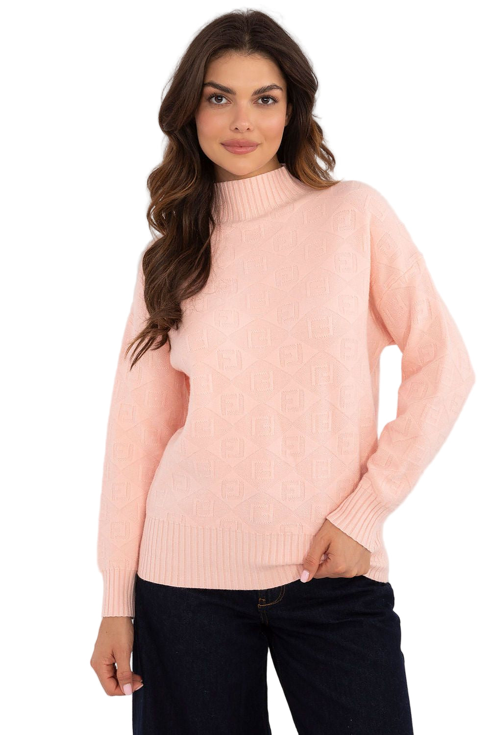 Casual sweater ideal for everyday wear and office settings made in europe