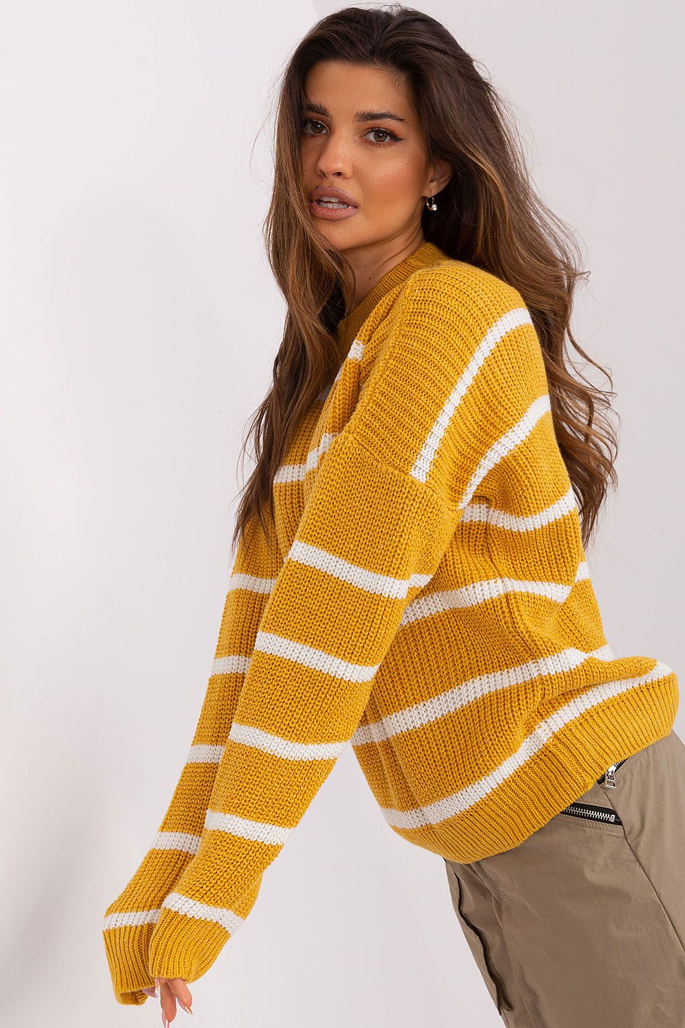 Long-sleeve round neck sweater styled for winter