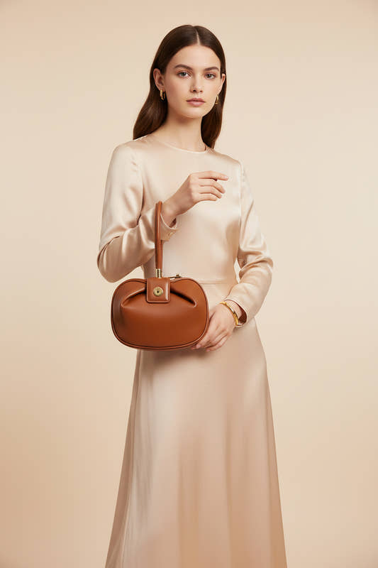 Elegant and affordable genuine leather brown tote handbag 