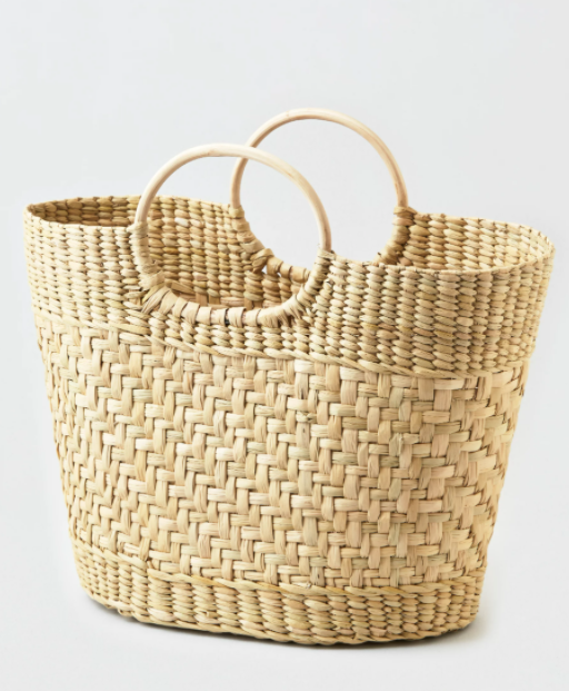 Woven basket with handles 