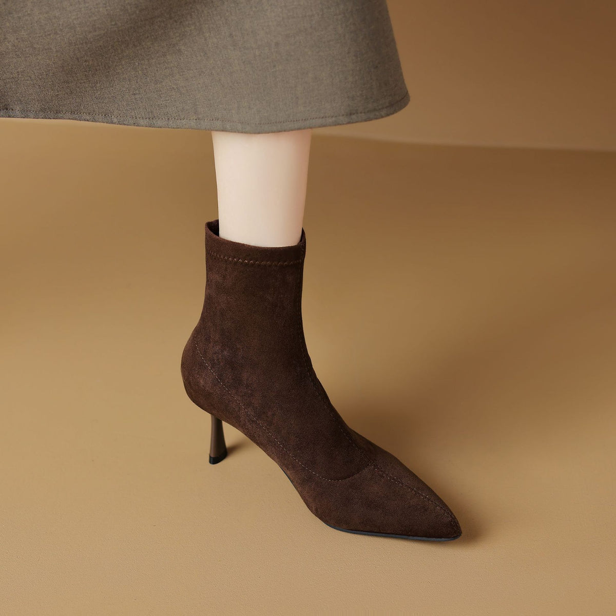French-style Elegant Pointed-toe Suede High-heeled Stretch Slim-fit Boots in Brown Velvet 5cm