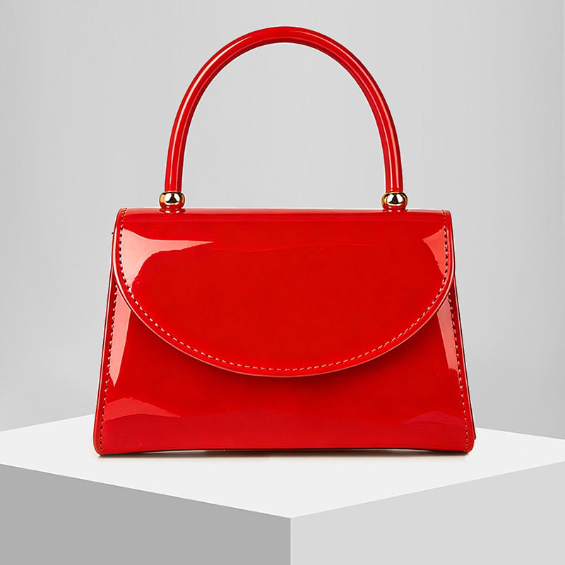 New Glossy Evening Clutch With A Chain Strap in Red