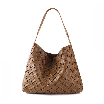 Brown woven handbag 
