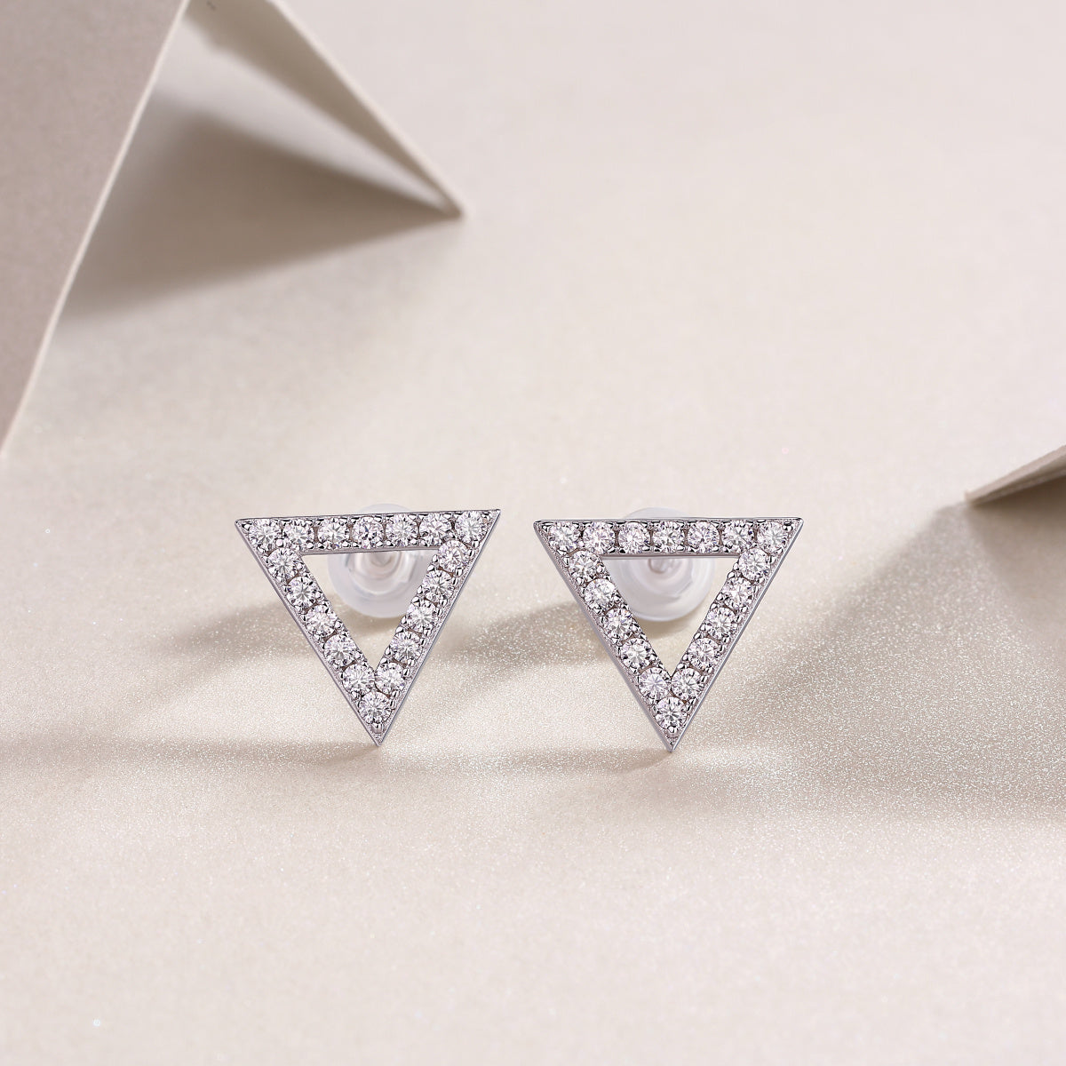  luxury diamond stud earrings