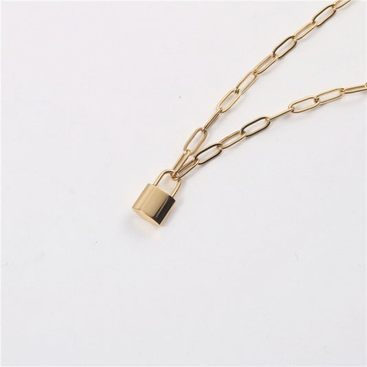 Streetwear punk-style necklace with gold lock
