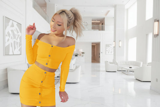 Women's off-shoulder knit top and bodycon skirt matching set in solid color

