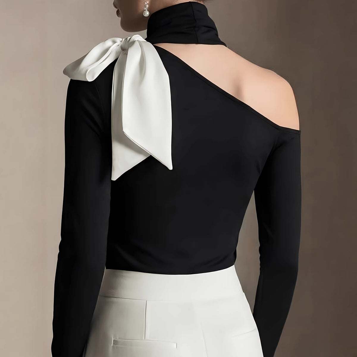 Black And White Color-block Bow-knot One-shoulder Knit Top – view 4