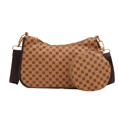 
Brown vintage-style leisure bag showing organized interior compartments
