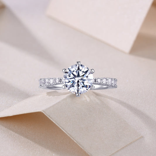Round Engagement diamond Rings