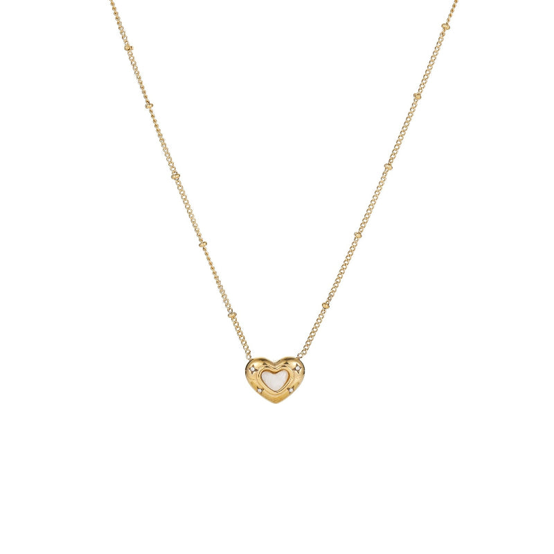 Gold heart-shaped pendant necklace