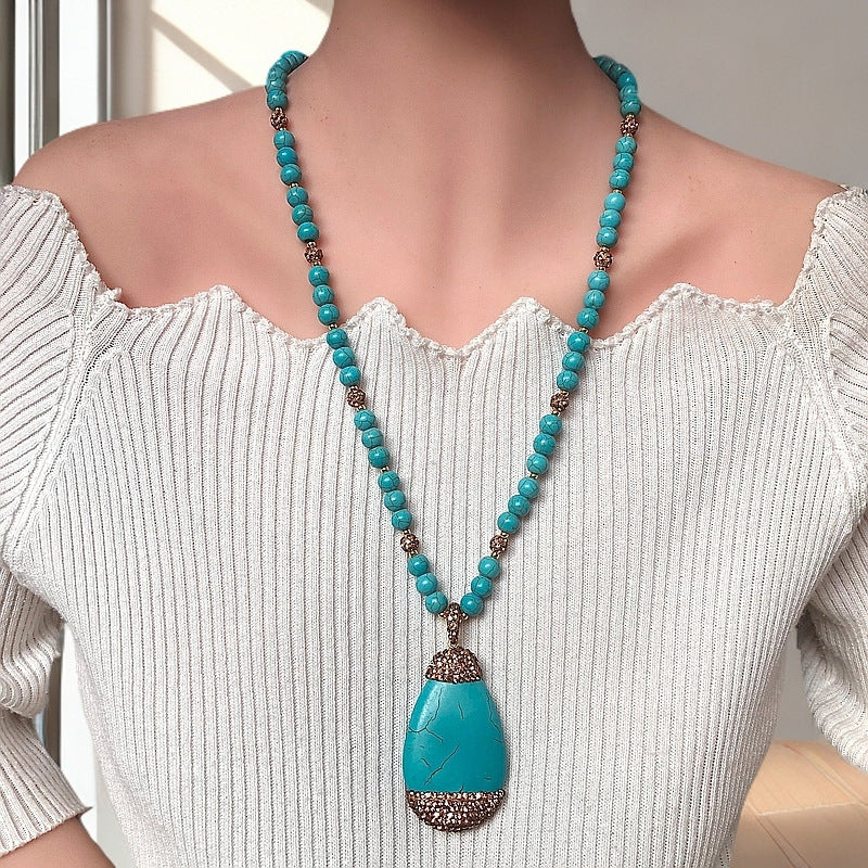 Drop-shaped turquoise pendant necklace for women