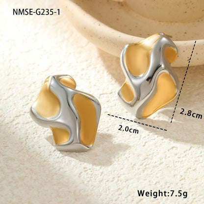 Pair of silver and yellow earrings 