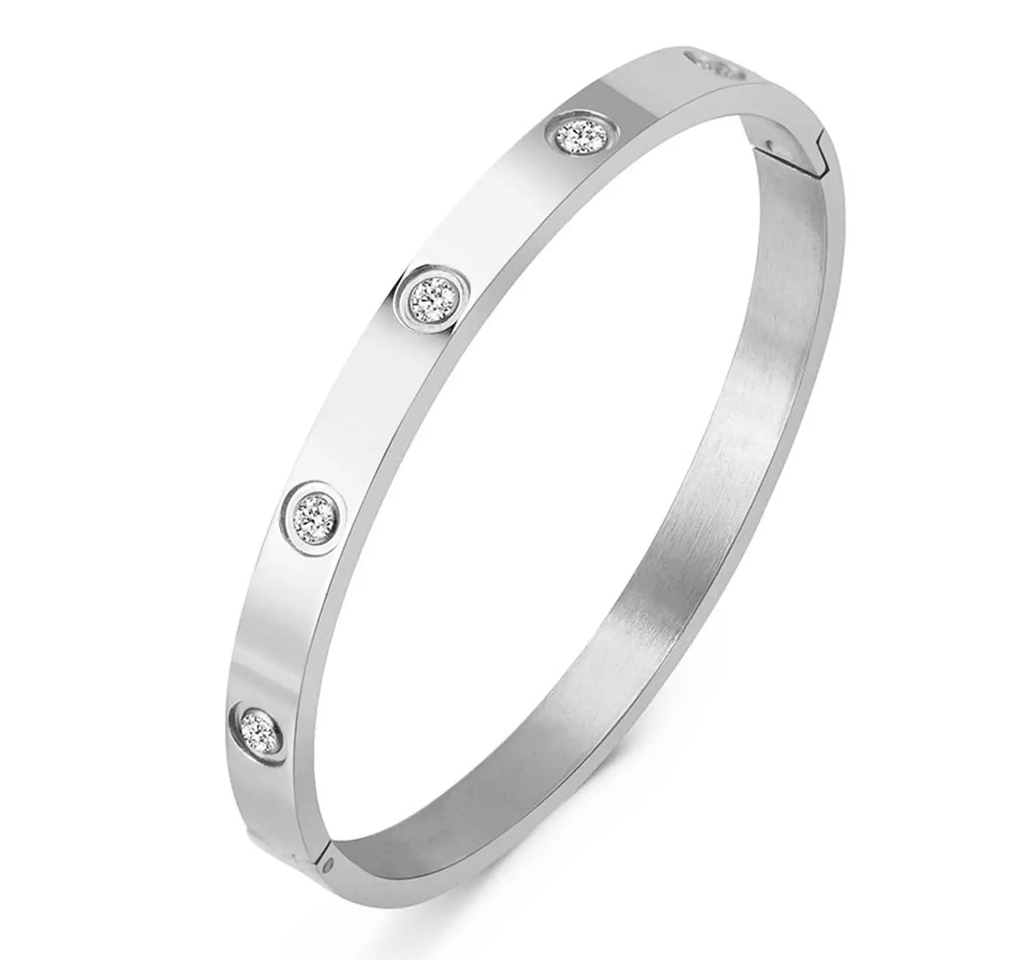 high quality Silver bracelet with diamond accents 