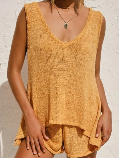V-neck sleeveless tank top with loose knit texture - close-up
