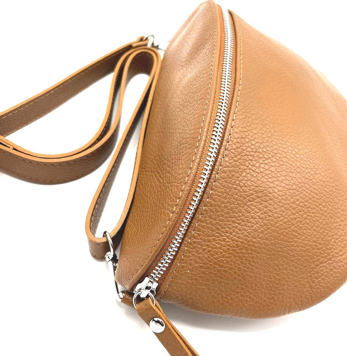 Italian crafted genuine leather belt bag

