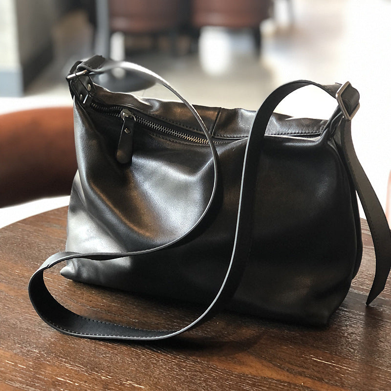 Large-Capacity Minimalist Genuine Leather Shoulder Crossbody Bag in Black