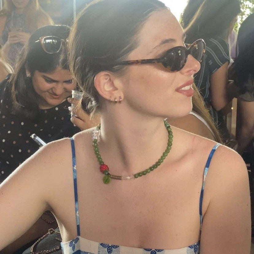 Graceful Personality Necklace in green and red with Pearl Accent