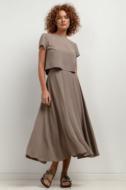 versatile brown linen shirt women’s warm‑weather top