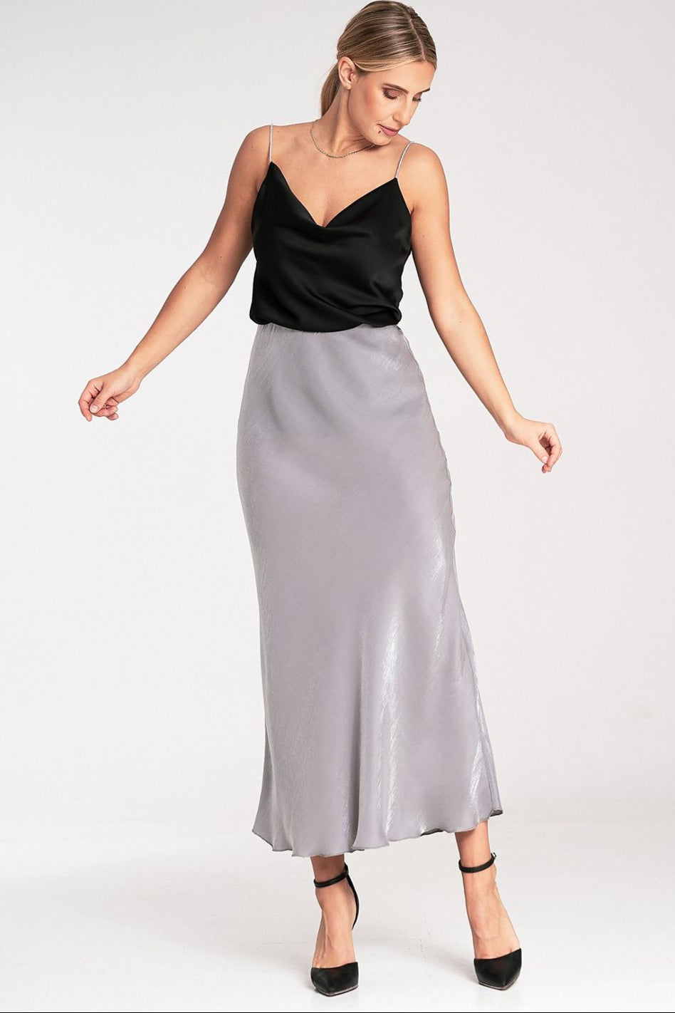 glamorous top in black for new year eve party 