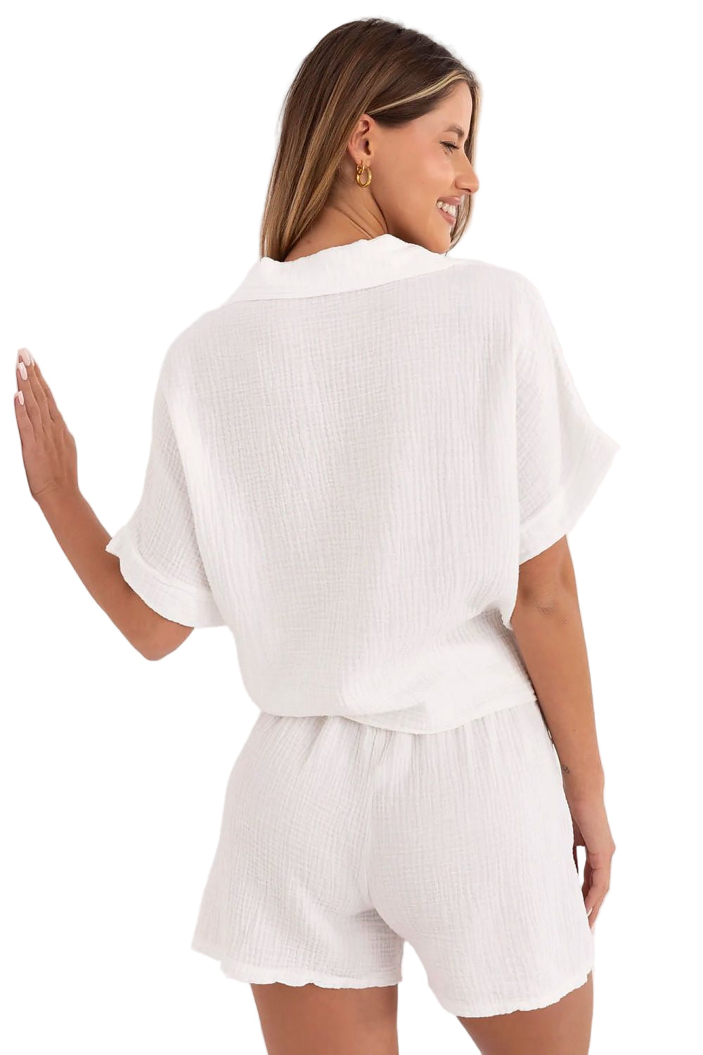High-waisted muslin shorts with wide-leg relaxed fit
