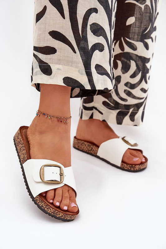 white  Flip-flops 
