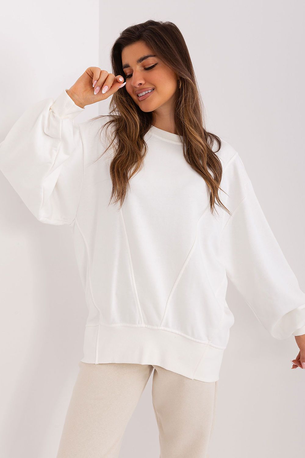 white loose long dancing Sweatshirt