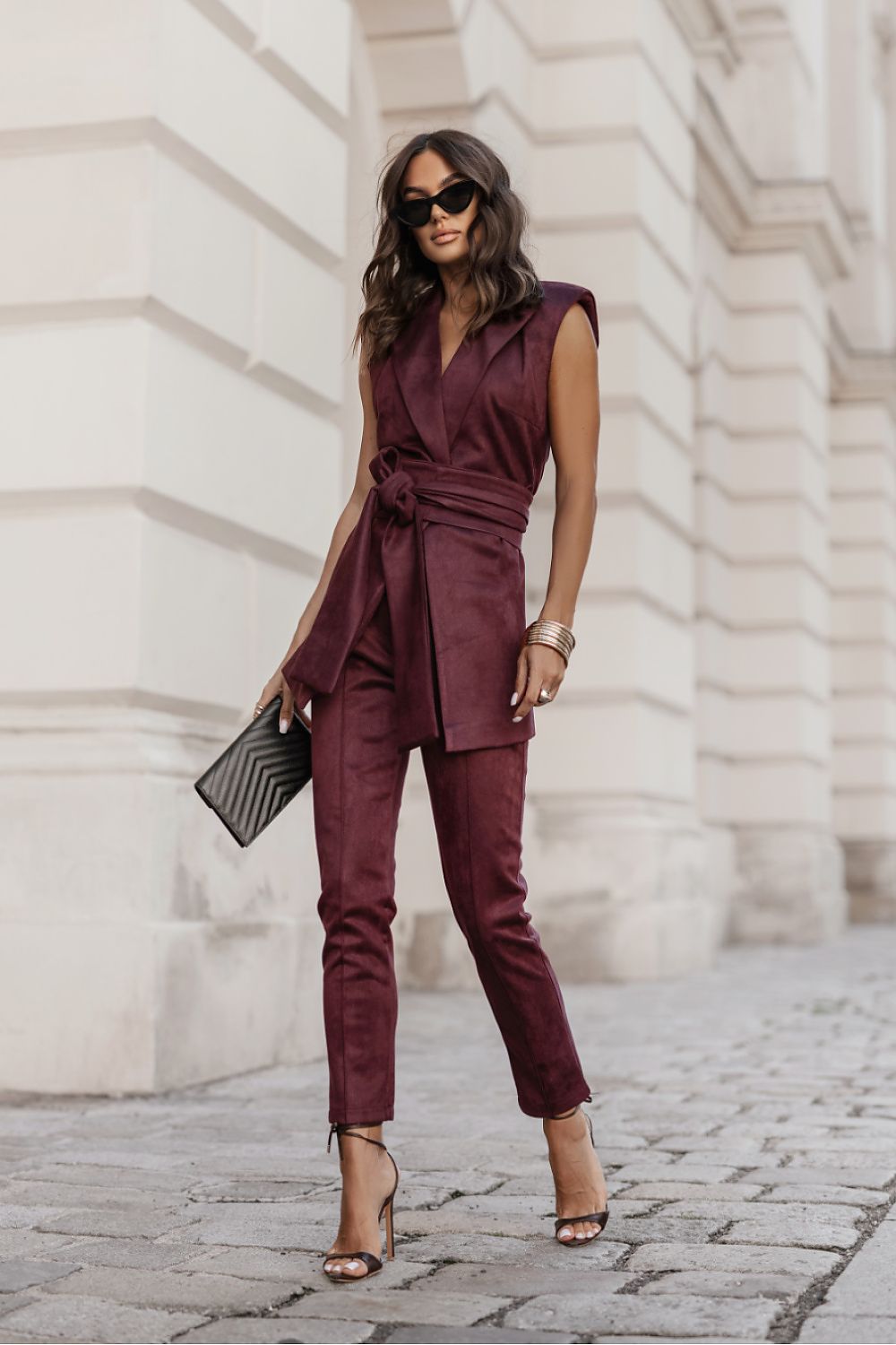 Sophisticated gilet for transitional dressing

