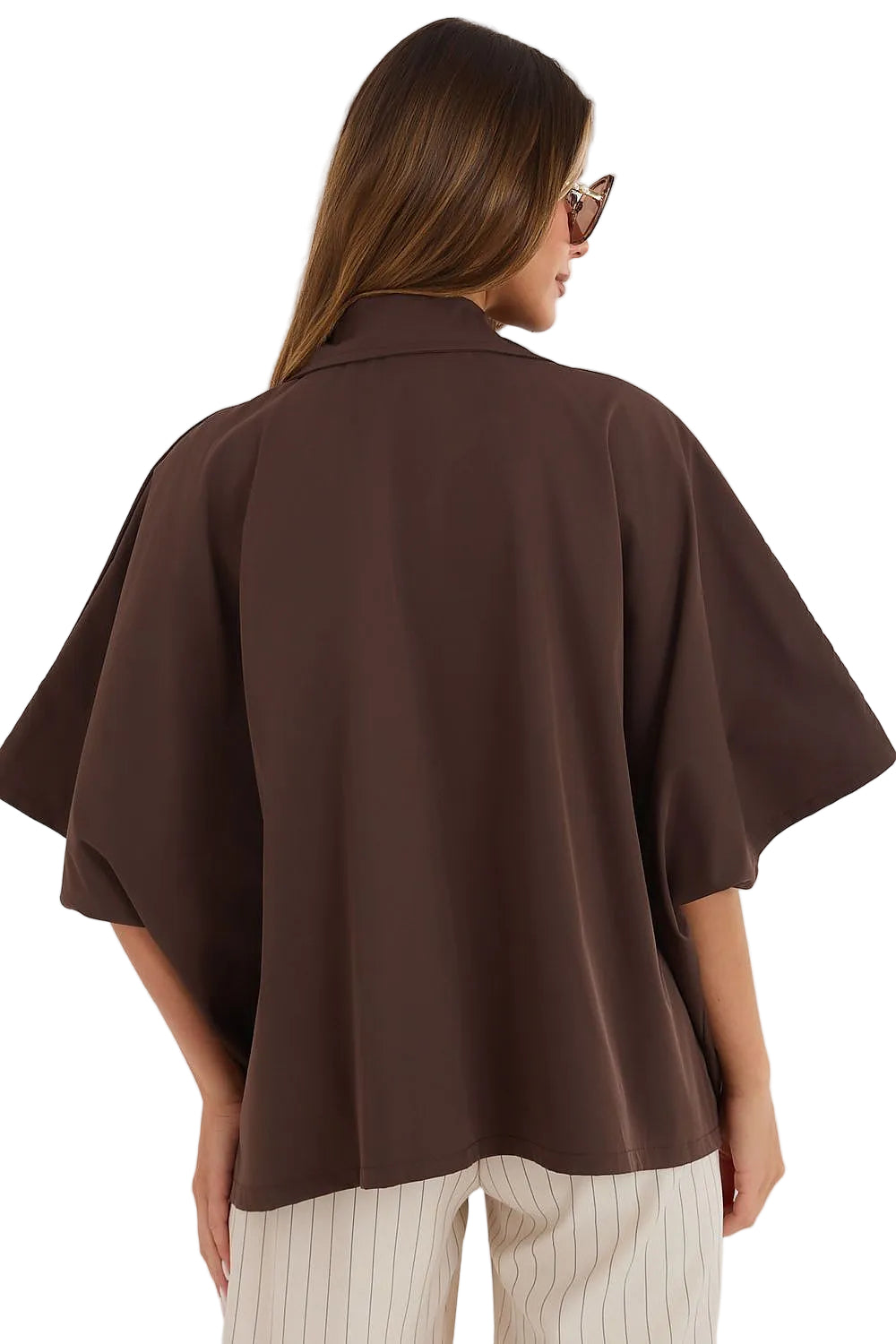 Relaxed Cape Silhouette French Coat with Four Gold Buttons and Classic Lapel Collar
