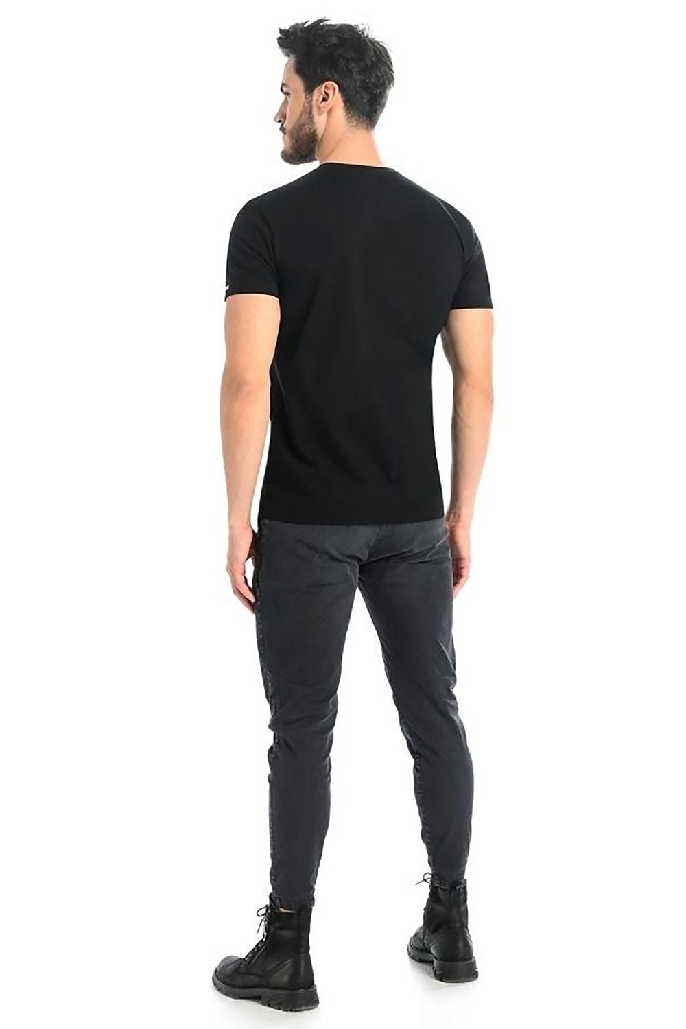  Black cotton T-shirt model 