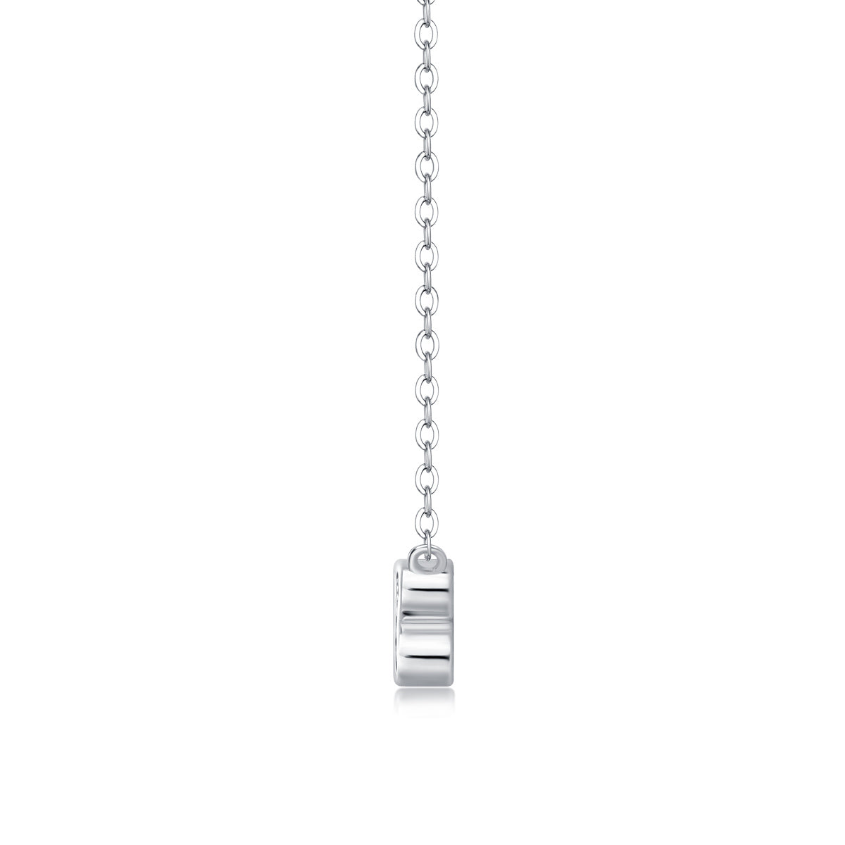 Silver necklace with a pendant