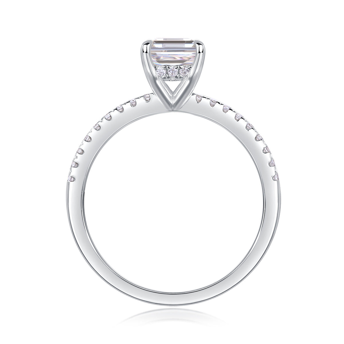 Diamond ring with a central diamond and smaller diamonds on the band